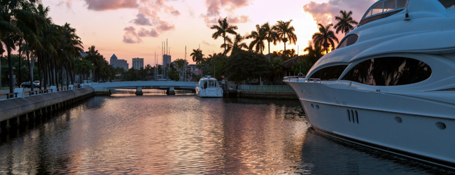 LISA-sprachreisen-englisch-fort-lauderdale-florida-fluss-yacht-sonnenuntergang-boote-palmen